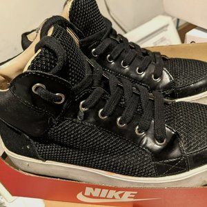 Nine west black mid sneakers
